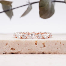 Load image into Gallery viewer, Paula Band Moissanite