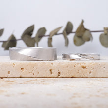 Load image into Gallery viewer, Lucce Esso Polished