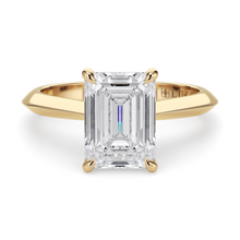 Load image into Gallery viewer, Lucce Ecuadorian Emerald Diamond