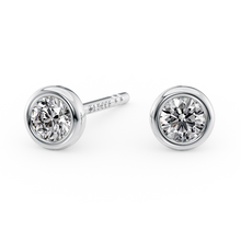 Load image into Gallery viewer, Lucce Carla 4-Prong Earrings Round Diamond