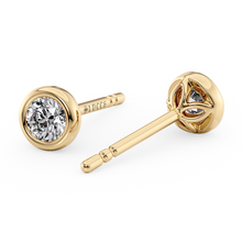 Load image into Gallery viewer, Lucce Carla 4-Prong Earrings Round Diamond
