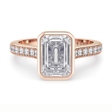 Load image into Gallery viewer, Lucce Carla Pavé Emerald Diamond