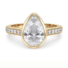 Load image into Gallery viewer, Lucce Carla Pavé Pear Diamond