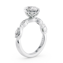 Load image into Gallery viewer, Lucce Constance Oval Diamond