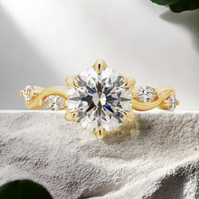 Load image into Gallery viewer, Lucce Constance Petal Round 0.80CT Lab Diamond E VVS2 Id IGI 14K Yellow Gold