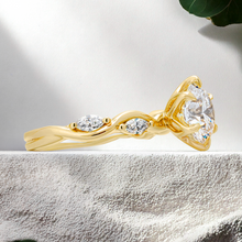 Load image into Gallery viewer, Lucce Constance Petal Round 0.80CT Lab Diamond E VVS2 Id IGI 14K Yellow Gold