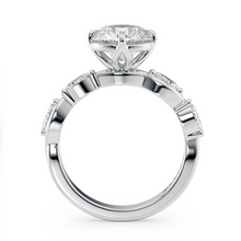 Load image into Gallery viewer, Lucce Constance Round Diamond