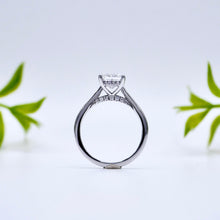 Load image into Gallery viewer, Lucce Firenze Princess Diamond