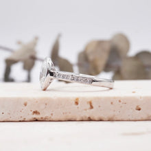 Load image into Gallery viewer, Lucce Carla Channel Oval Diamond