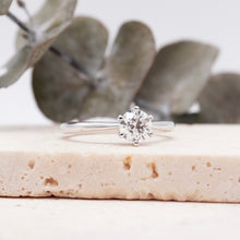 Load image into Gallery viewer, Lucce Angela Round Moissanite