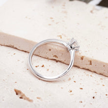 Load image into Gallery viewer, Lucce Angela Round Moissanite