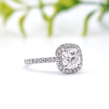 Load image into Gallery viewer, Lucce Montevalle Cushion Moissanite