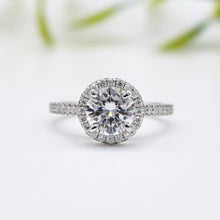 Load image into Gallery viewer, Presa 1.04ct Forever ONE Moissanite 14K White Gold

