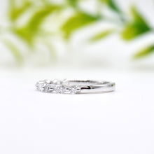 Load image into Gallery viewer, Paula Band Moissanite