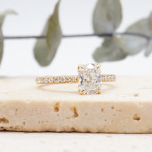 Load image into Gallery viewer, Lucce Azalea Pavé Radiant Moissanite