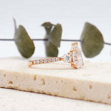 Load image into Gallery viewer, Lucce Sophia Siena Pavé Pear Diamond