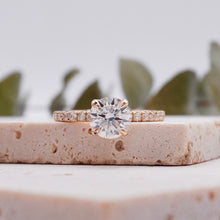 Load image into Gallery viewer, Lucce Lucia Halo Pavé Round Moissanite