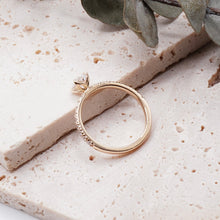 Load image into Gallery viewer, Lucce Lucia Pavé Oval Moissanite