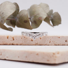 Load image into Gallery viewer, Lucce Layla Diamond