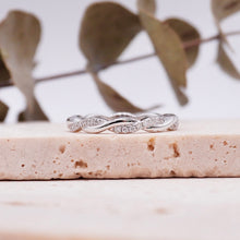 Load image into Gallery viewer, Lucce Fiore Band Diamond