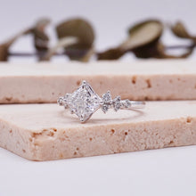 Load image into Gallery viewer, Lucce Ellia Princess Moissanite