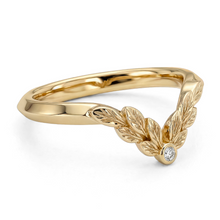 Load image into Gallery viewer, LUCCE ECUADORIAN Fili Chevron Band, a contoured carved leaf motifs witih round diamond and knife edge in white, yellow, and rose gold and platinum