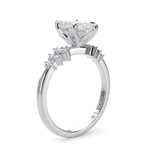 Load image into Gallery viewer, Lucce Ellia Marquise Diamond