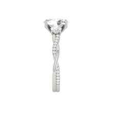 Load image into Gallery viewer, Lucce Fiore Trio Oval Moissanite