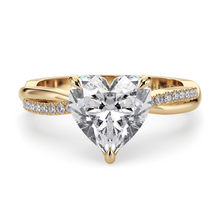 Load image into Gallery viewer, Lucce Fiore Heart Moissanite