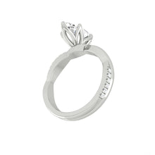 Load image into Gallery viewer, Lucce Fiore Marquise Moissanite