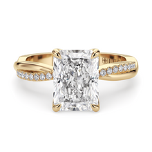 Load image into Gallery viewer, Lucce Fiore Radiant Moissanite