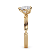 Load image into Gallery viewer, Lucce Fiore Solitaire Heart Diamond