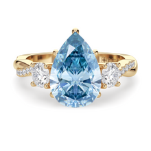 Load image into Gallery viewer, Lucce Fiore Trio Pear Ocean Blue Diamond