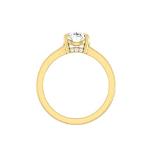 Load image into Gallery viewer, Lucce Kaela Oval Moissanite
