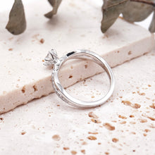 Load image into Gallery viewer, Lucce Fiore Sei Round Moissanite