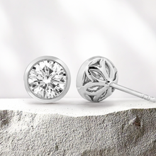 Load image into Gallery viewer, Lucce Carla Round Earrings Lab Diamond 1.68ctw E VVS2 Id IGI Platinum