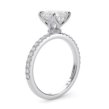 Load image into Gallery viewer, Lucce Lucia Halo Pavé Round Diamond