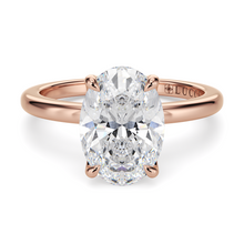 Load image into Gallery viewer, Lucce Lucia Oval Moissanite