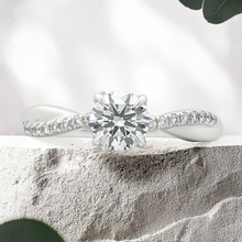 Load image into Gallery viewer, Fiore Round Platinum