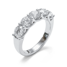 Load image into Gallery viewer, LUCCE RIVERA™ 5-Stone Round Diamond
