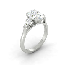 Load image into Gallery viewer, Lucce Sophia Oval Luxe Moissanite