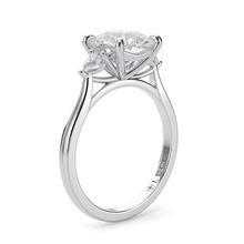 Load image into Gallery viewer, Lucce Sophia Cushion Diamond