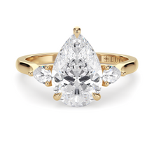 Load image into Gallery viewer, Lucce Sophia Pear Moissanite