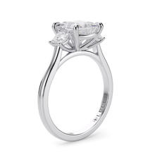 Load image into Gallery viewer, Lucce Sophia Princess Moissanite