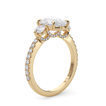 Load image into Gallery viewer, Lucce Sophia Siena Pavé Oval Diamond