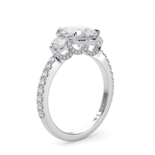 Load image into Gallery viewer, Lucce Sophia Siena Pear Moissanite