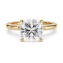Load image into Gallery viewer, Lucce Verona Cushion Moissanite