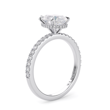 Load image into Gallery viewer, Lucce Verona Pavé Pear Moissanite