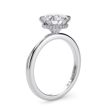 Load image into Gallery viewer, Lucce Verona Round Moissanite