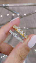 Load and play video in Gallery viewer, Lucce Marchesa Diamond